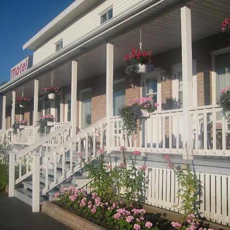 Motel Au Vieux Piloteux Riviere-du-Loup Exterior photo