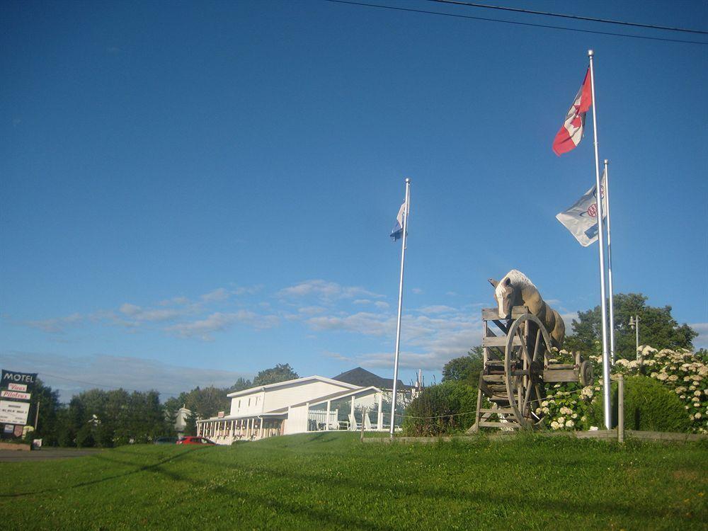 Motel Au Vieux Piloteux Riviere-du-Loup Exterior photo